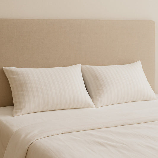 Almofada de fibra oca siliconizada. Firmeza MÉDIA.