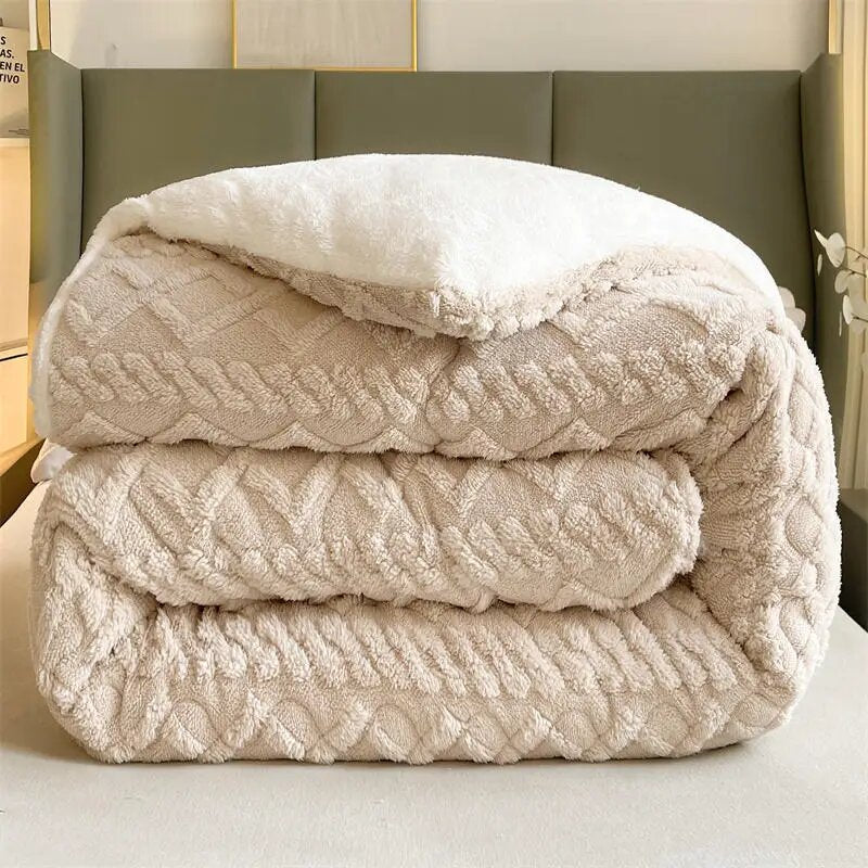 Edredón manta para invierno beige. Abraza la calidez en cada descanso.
