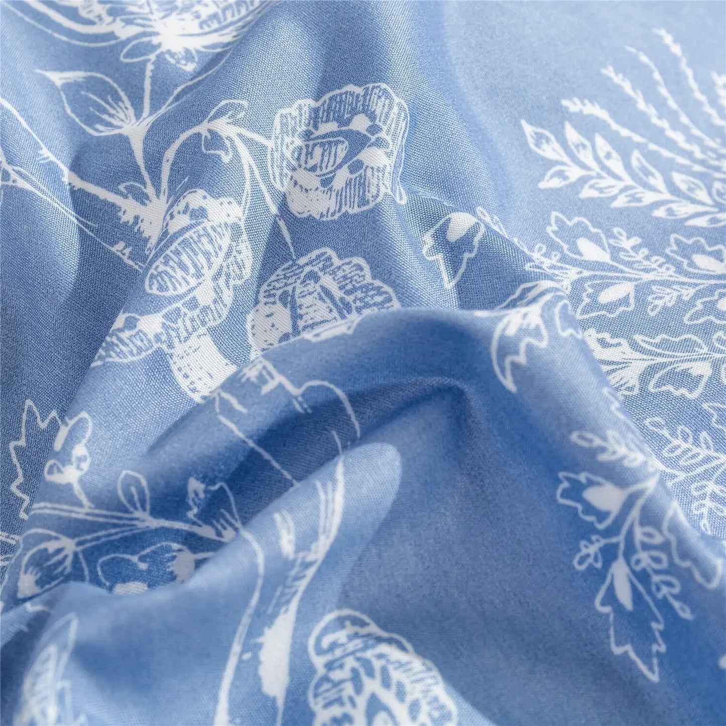 Funda Nórdica Flores Azul y Blancas, tacto suave.