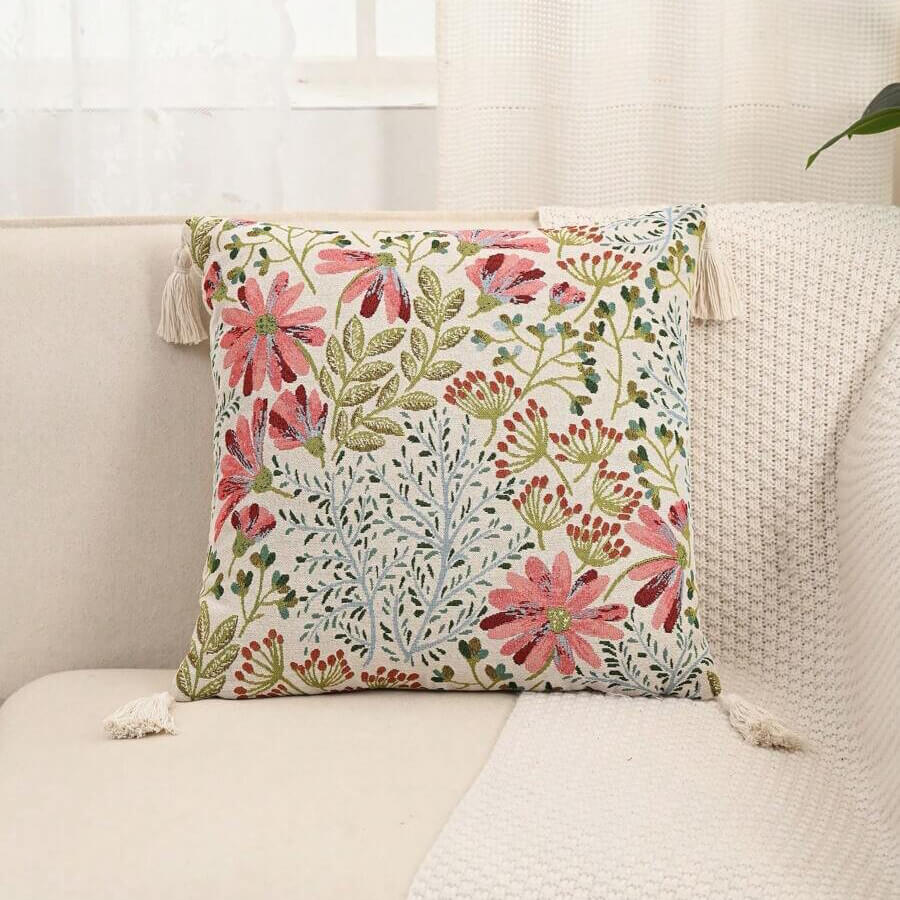 Funda de cojín flores rosa y hojas verdes, tejido premium Jacquard.