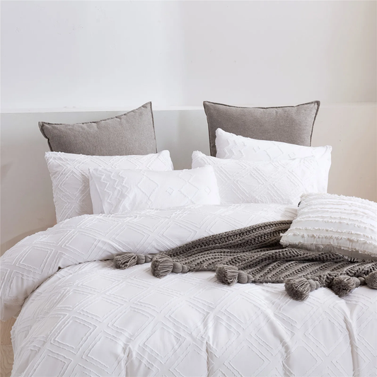 Funda Nórdica blanca con rombos en relieve, moderna y extra suave.
