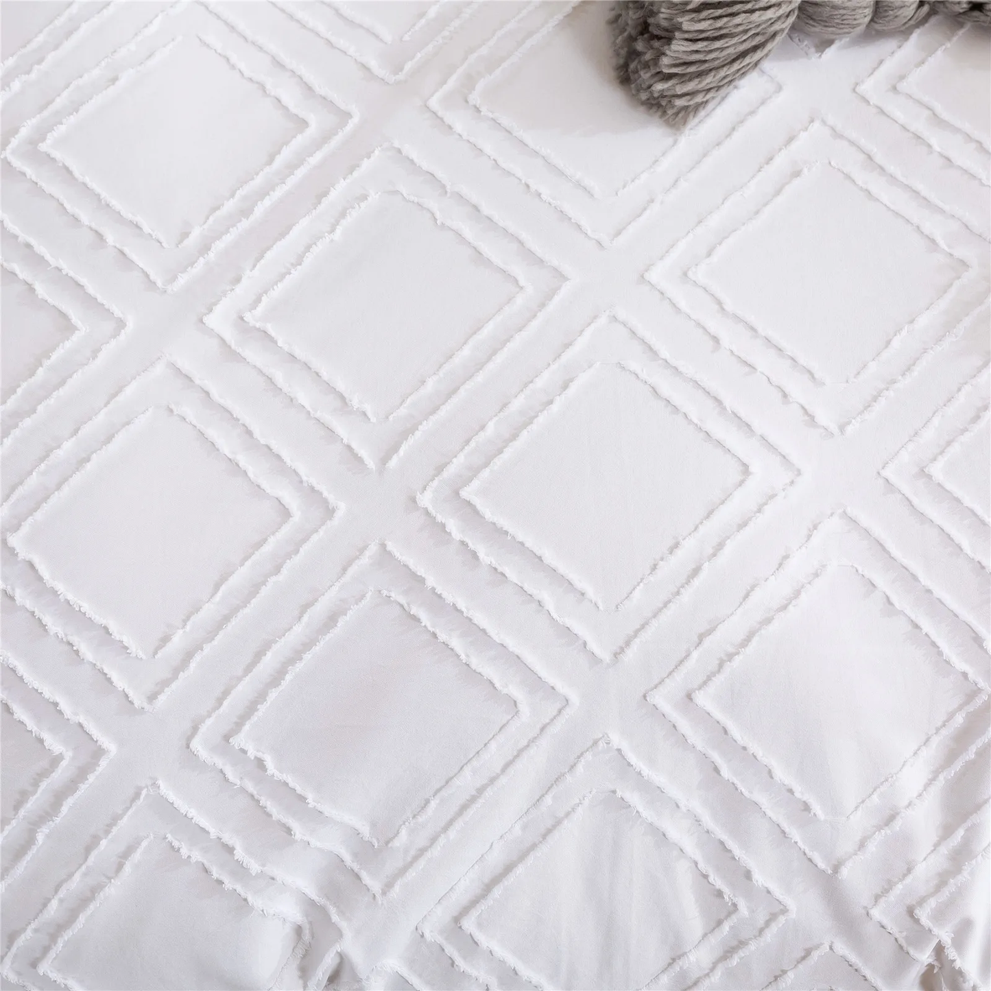 Funda Nórdica blanca con rombos en relieve, moderna y extra suave.