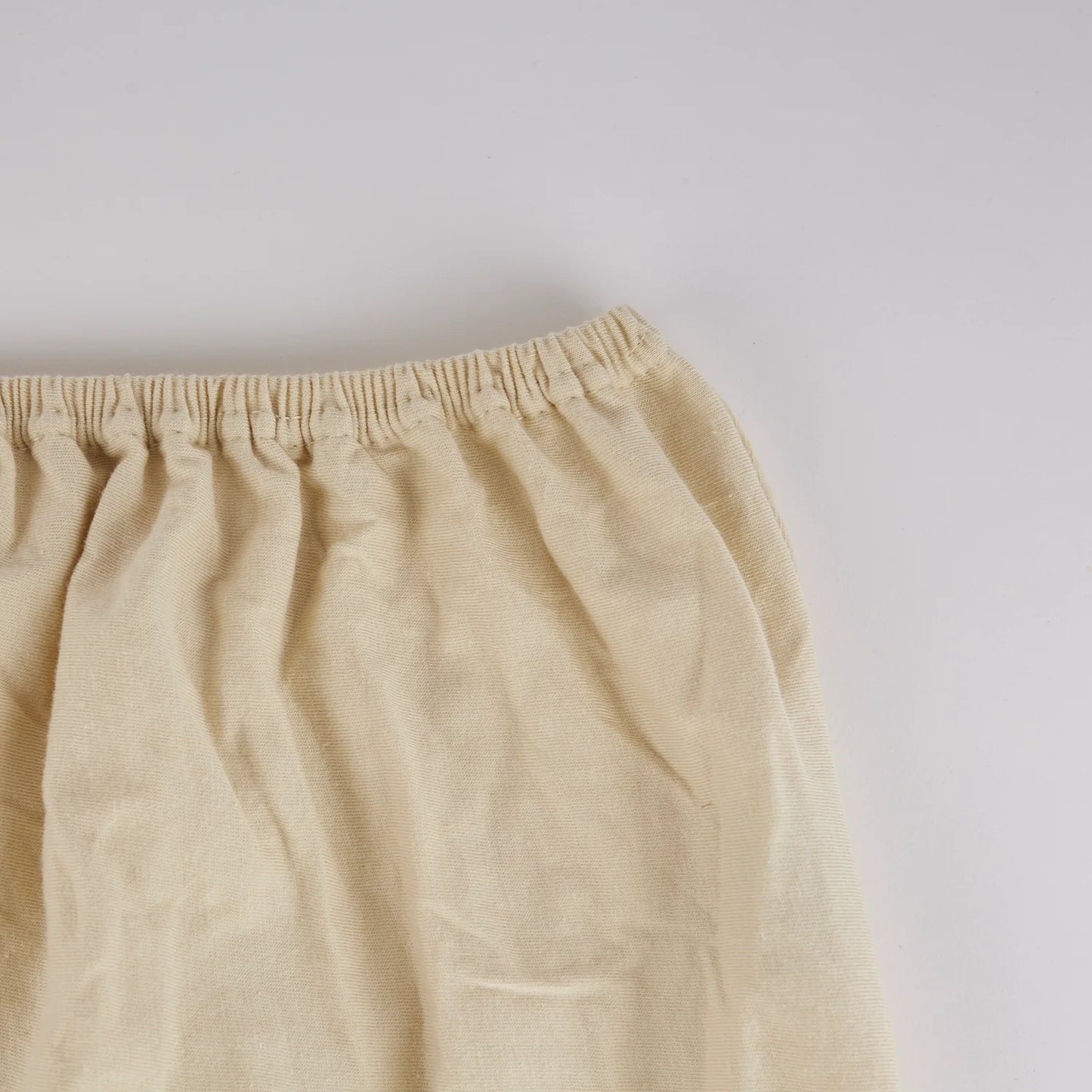 Sábana Bajera Beige 100% Algodón extra suave 180 hilos. Calidad premium.