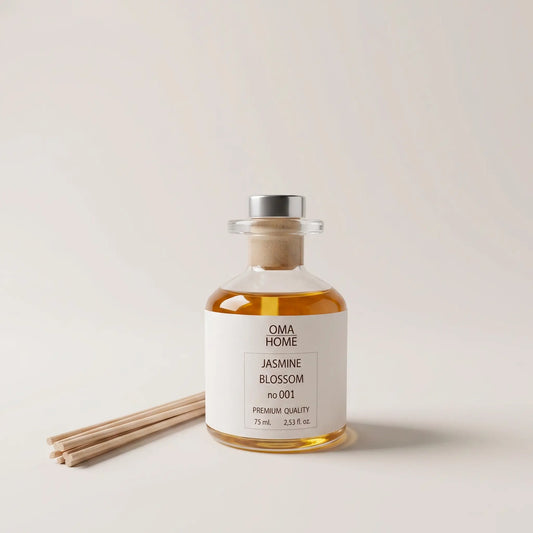 Mikado aromático Jasmine Blossom de Oma Home con difusor de sticks en tarro de cristal 75ml. Base natural floral sin alcohol fabricada en Barcelona, España.