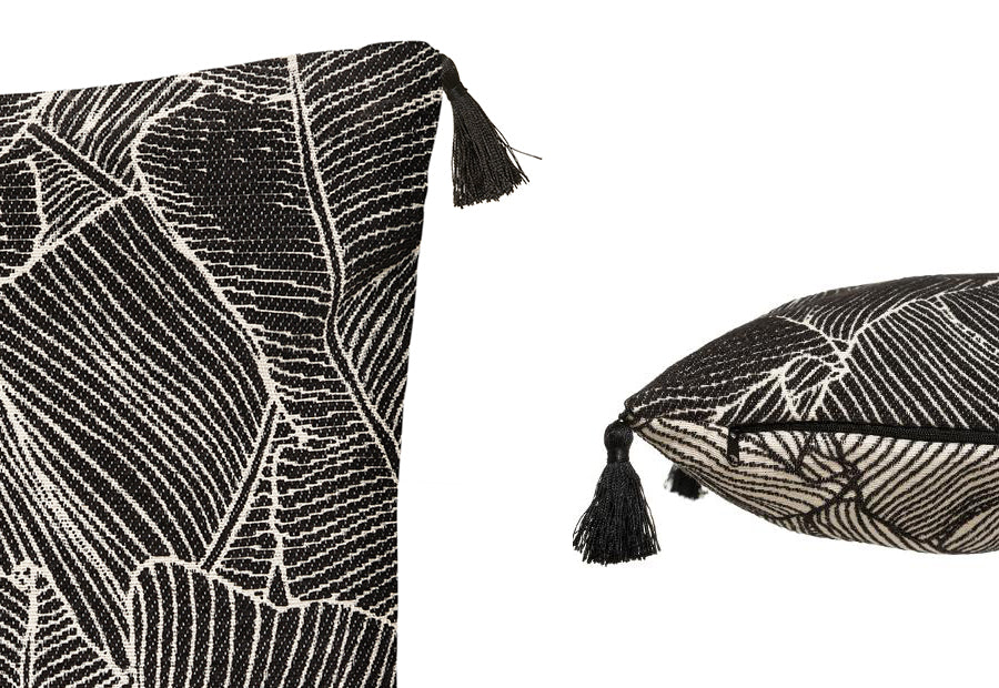 Funda de Cojín Hojas con borlas. 40 cm x 40cm. Color negro. - Oma Home