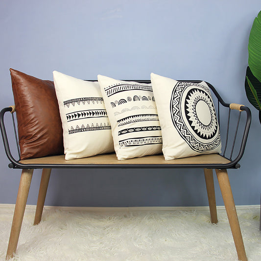 Funda de cojín étnico con triángulos. - Oma Home