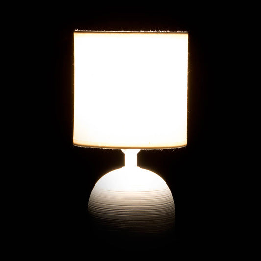 Lámpara de mesita. Color blanco. - Oma Home