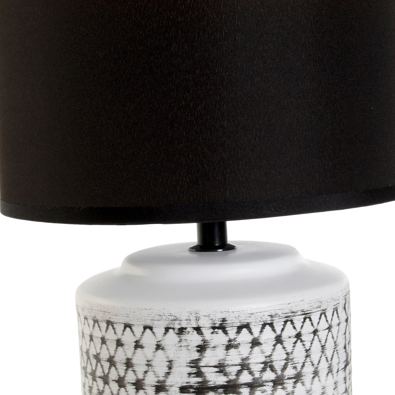 Lámpara de mesita. Pantalla color negro. - Oma Home