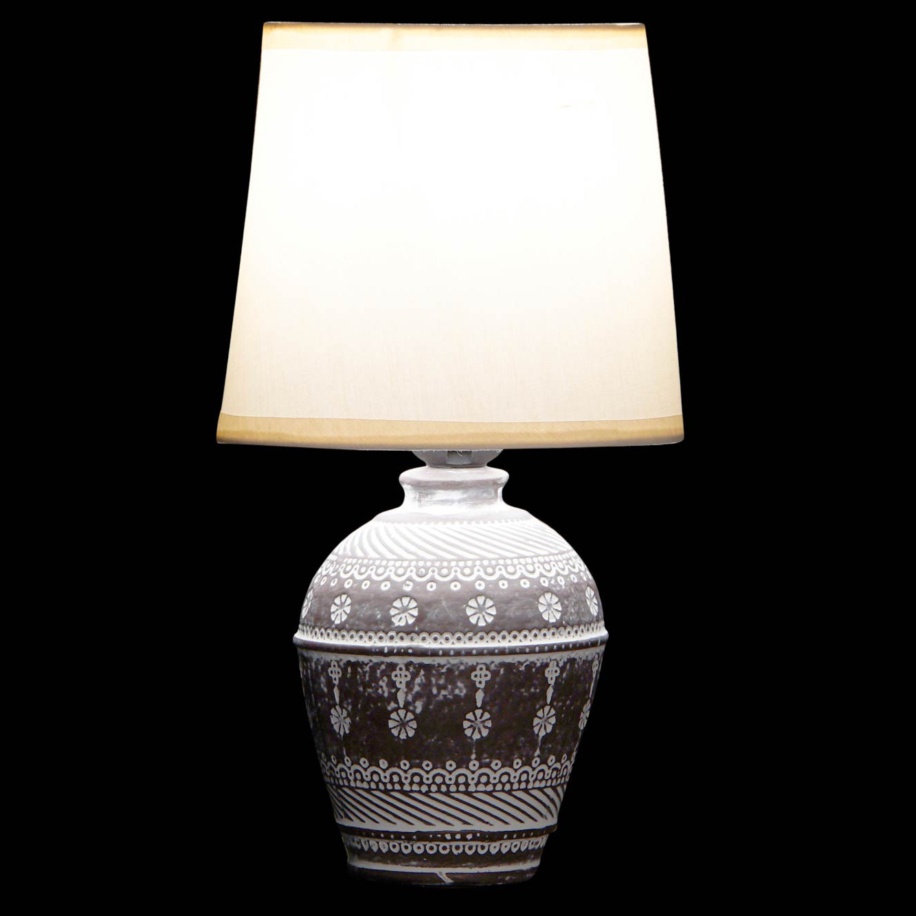 Lámpara de mesita. Pantalla beige. - Oma Home