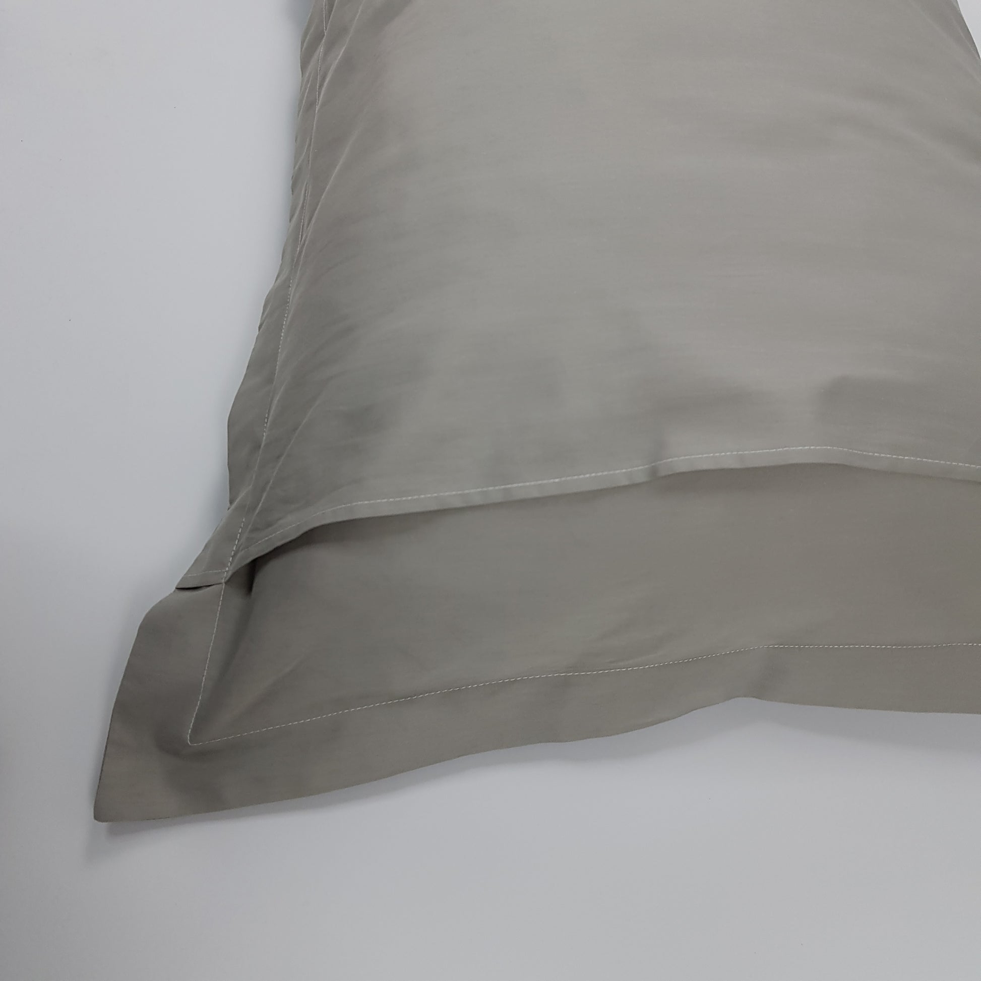 Funda de almohada con estampado de franjas, reversible. - Oma Home