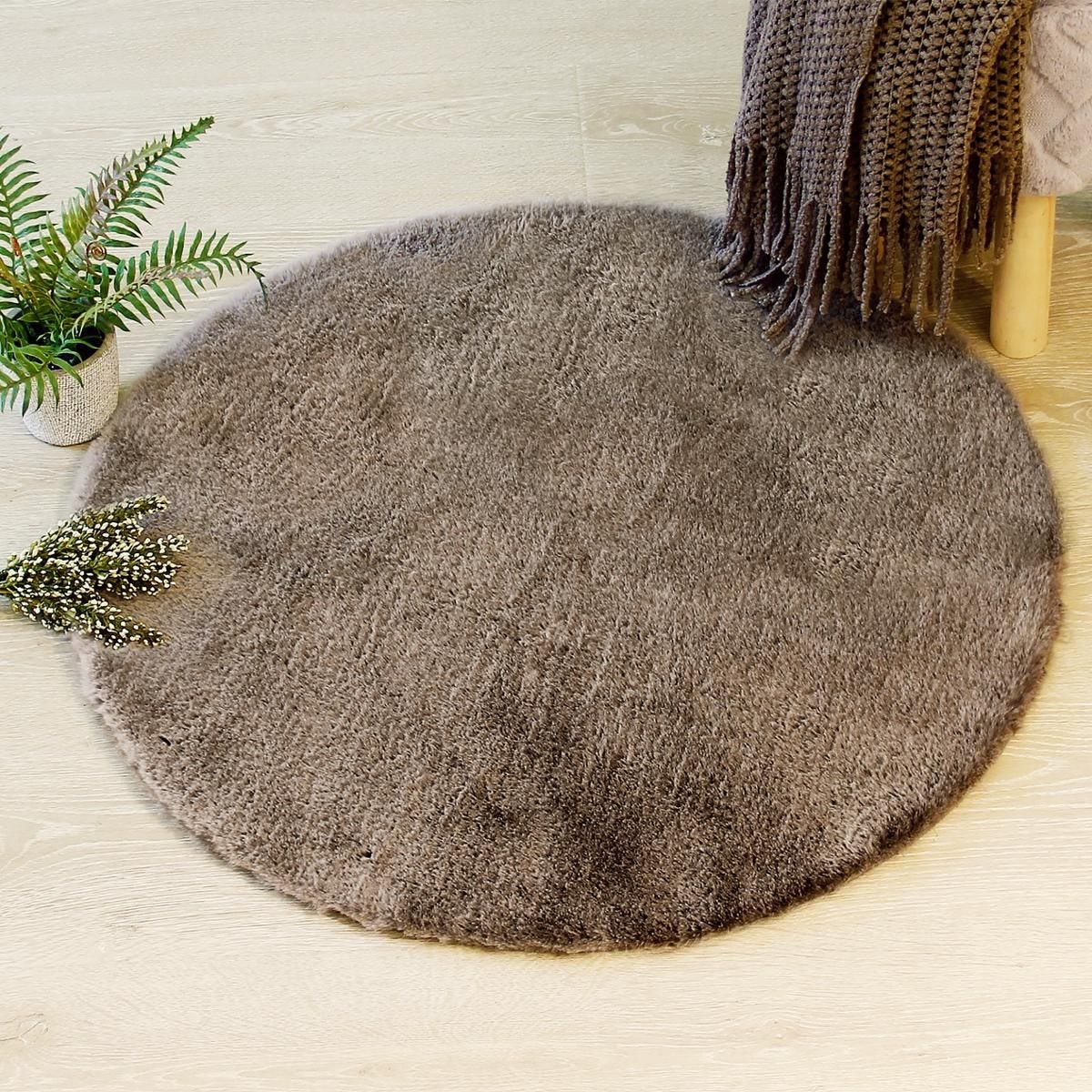 Alfombra Extra Suave con efecto pelo. Color visón. D80cm. - Oma Home